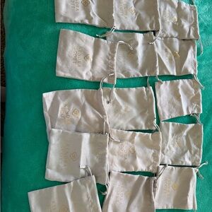 Kendra Scott Dust Bags with Gold Logo - Set of 15